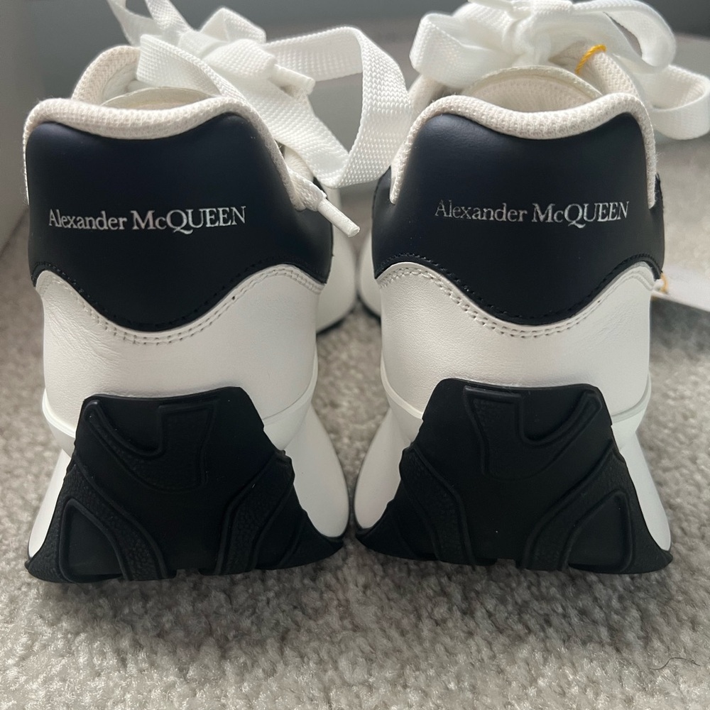 Alexander McQueen Sneakers - Picture 3 of 5